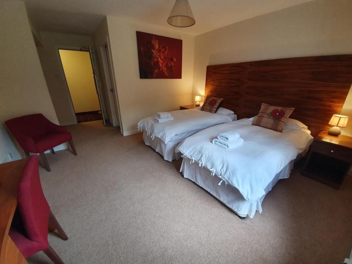 Lochailort Inn Bagian luar foto