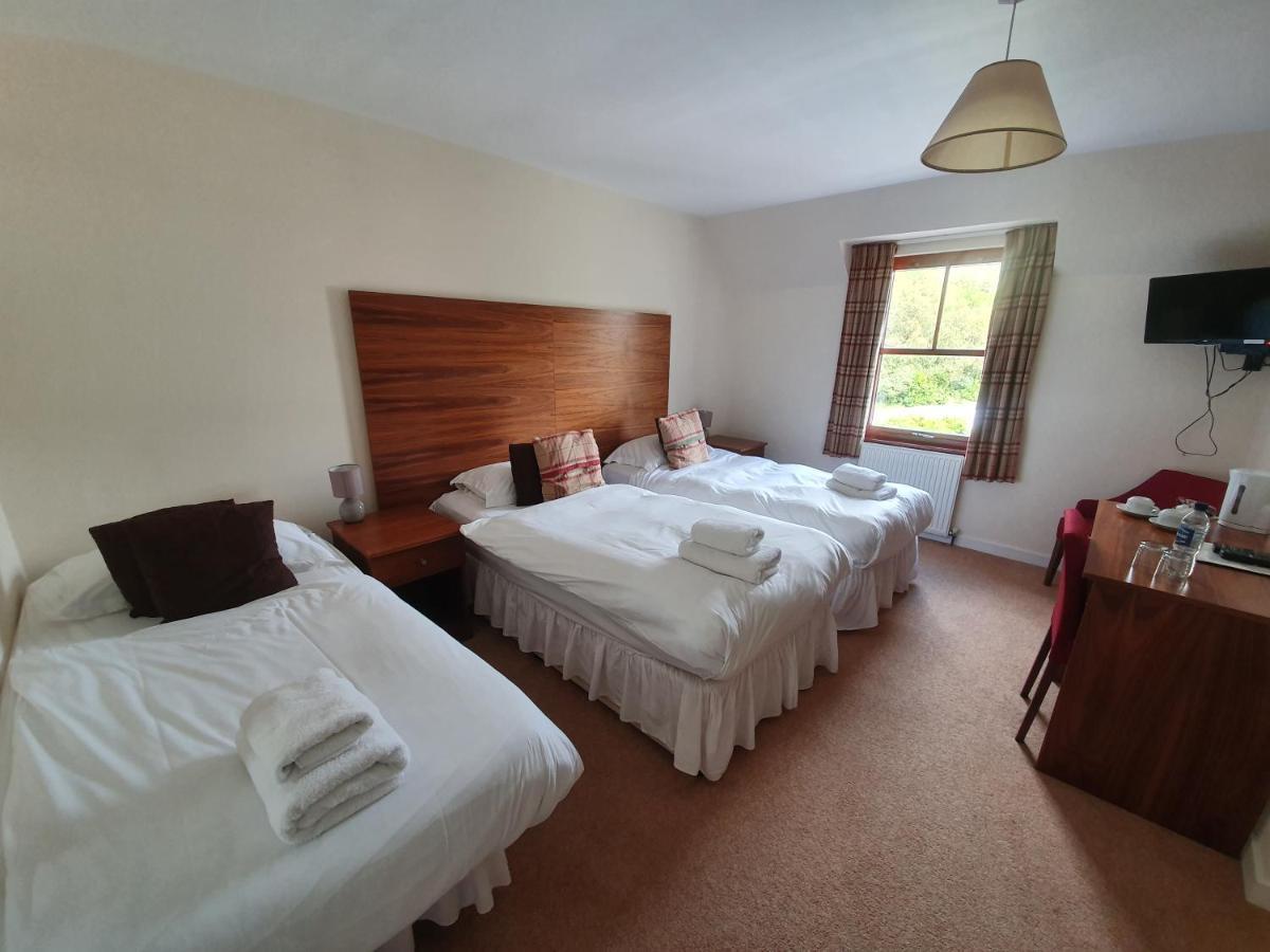 Lochailort Inn Bagian luar foto